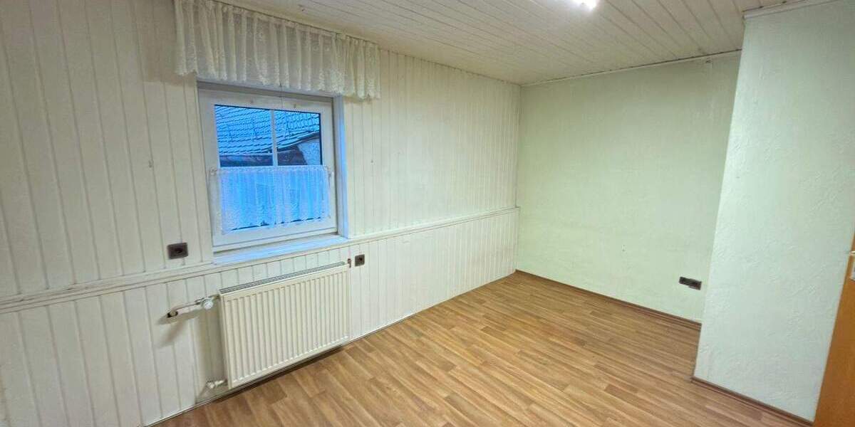 Mehrfamilienhaus, Wohnhaus Höchstadt a.d.Aisch Höchstadt - 8 Zimmer, 220 m&sup2;, 330.000&euro; | Angebot:25741332