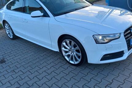 Audi A5 180.000 km 16.200 &euro; Fürth 90765