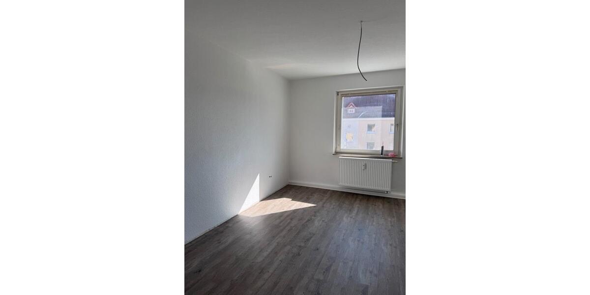 Etagenwohnung Nürnberg Falkenheim - 3 Zimmer, 69 m&sup2;, 893&euro; | Angebot:25570562