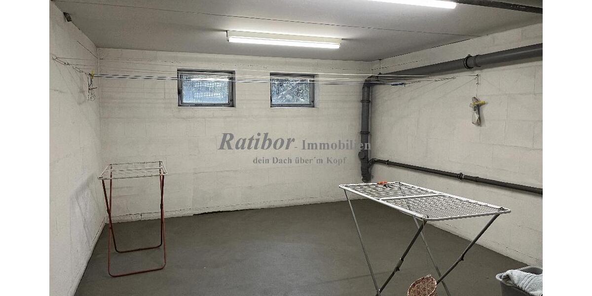 Gut vermietete 2 Zimmer-Mansardenwohnung mit Loggia und Stellplatz in ruhiger Wohnlage RH-Nord - Dachgeschoßwohnung Roth | Angebot:26998520
