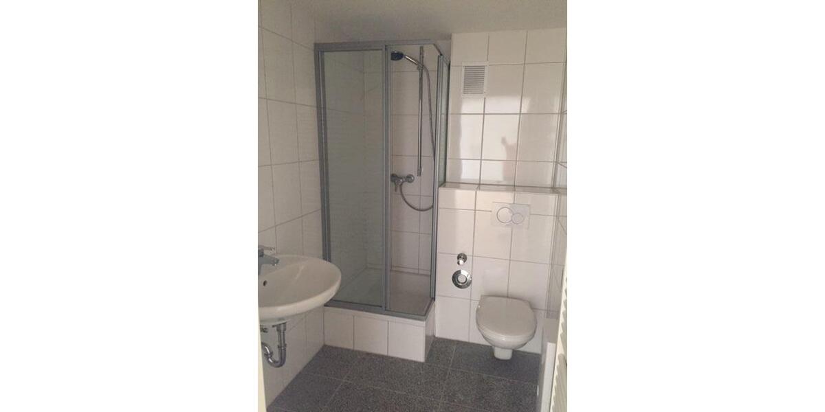 N-Katzwang: Gehobene 2-Zimmer-DG-Wohnung (u.a. mit Parkett, Granit, hell usw.) Top! von Privat - 2- Nürnberg Katzwang | Angebot:25960401