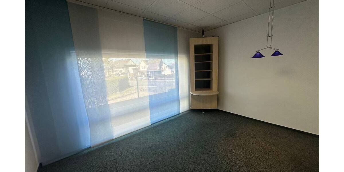 Gewerbeobjekt Leinburg Weißenbrunn - 6 Zimmer, 295 m&sup2;, 1.100&euro; | Angebot:25736779