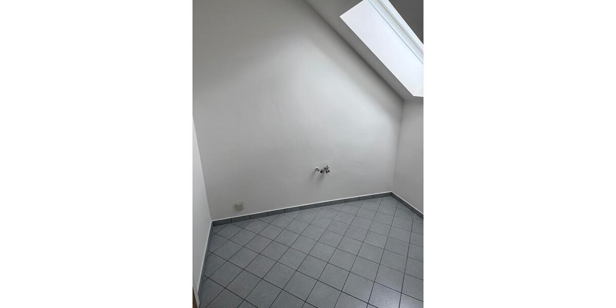 Dachgeschoßwohnung Veitsbronn - 3.5 Zimmer, 91 m&sup2;, 1.250&euro; | Angebot:26614884