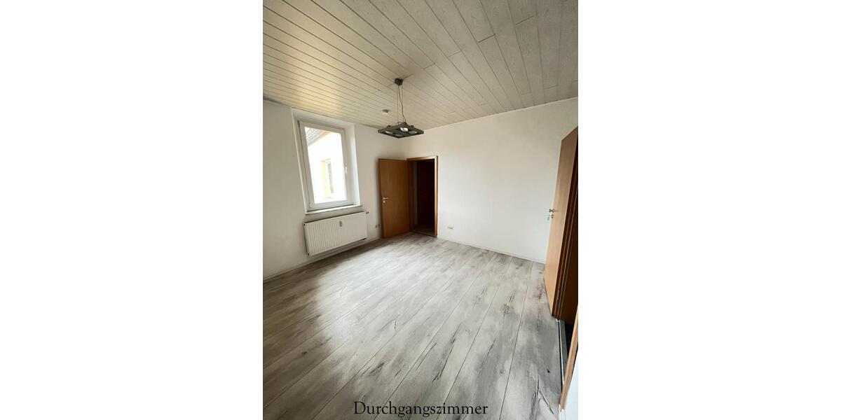 Etagenwohnung Schwabach - 3 Zimmer, 110 m&sup2;, 990&euro; | Angebot:25965996