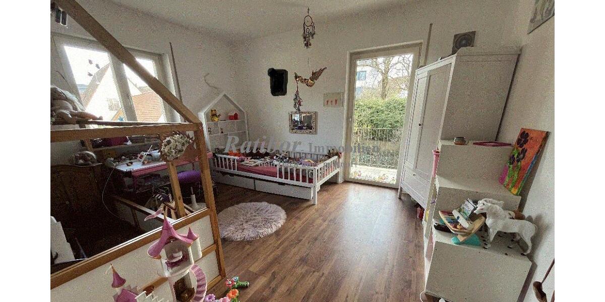 Geräumiges Einfamilienhaus mit Garage und Blick ins Grüne in Roth - Einfamilienhaus Roth | Angebot:25839080