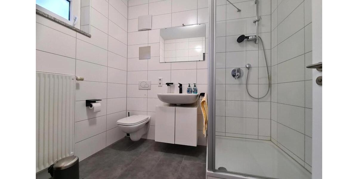 Hochparterre Buckenhof - 1 Zimmer, 37 m&sup2;, 1.200&euro; | Angebot:24827444