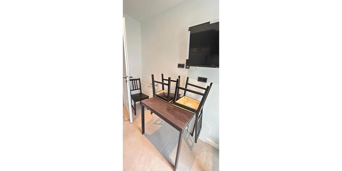 Etagenwohnung Nürnberg Eberhardshof - 4 Zimmer, 12 m&sup2;, 374&euro; | Angebot:26630841