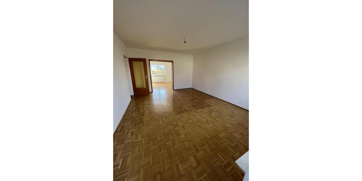 Etagenwohnung Möhrendorf - 3.5 Zimmer, 86 m&sup2;, 1.050&euro; | Angebot:25383803