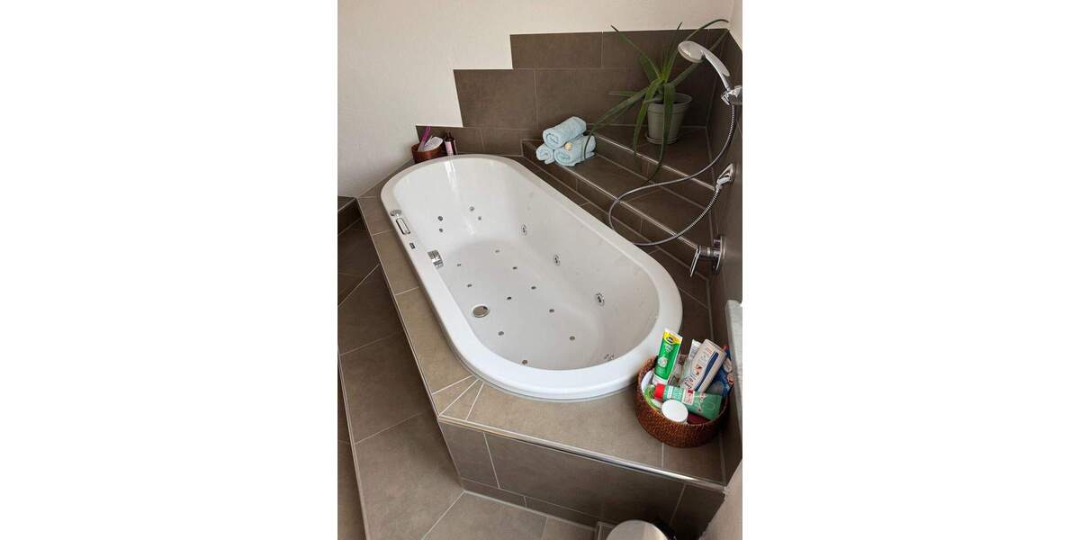 Doppelhaushälfte Neuendettelsau - 5 Zimmer, 173 m&sup2;, 520.000&euro; | Angebot:25744761