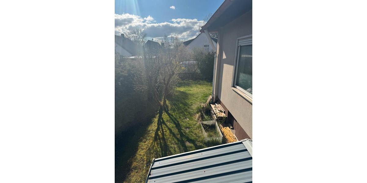 Hochparterre Röttenbach - 4 Zimmer, 142 m&sup2;, 1.390&euro; | Angebot:25922036