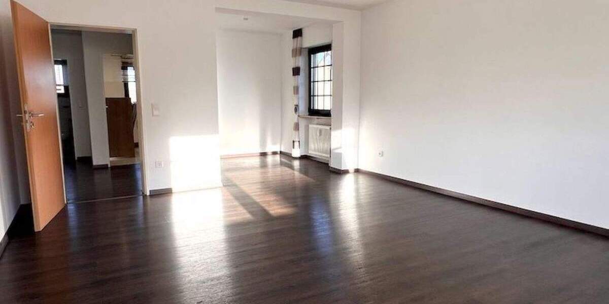 Etagenwohnung Pyrbaum - 4 Zimmer, 111 m&sup2;, 329.000&euro; | Angebot:25662843