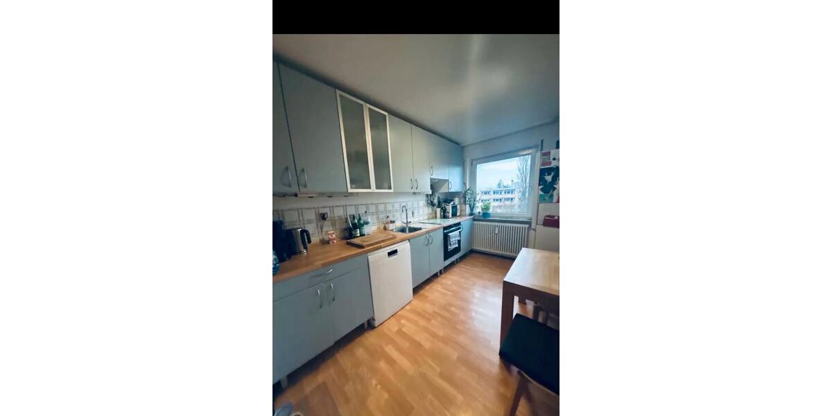 Dachgeschoßwohnung Nürnberg Erlenstegen - 2.5 Zimmer, 81 m&sup2;, 850&euro; | Angebot:26638640