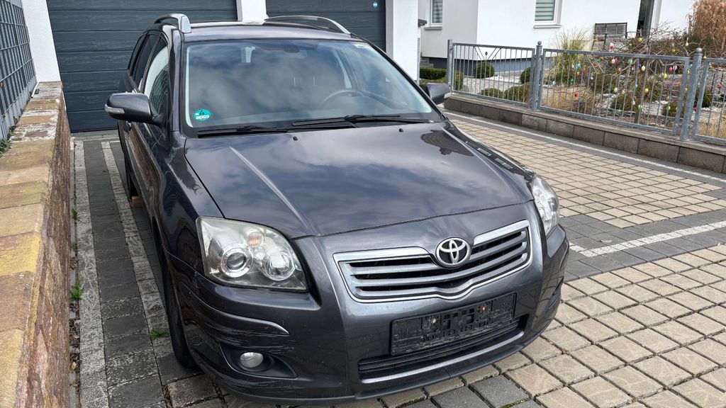 Toyota Avensis 236.700 km 2.200 &euro; Hemhofen 91334