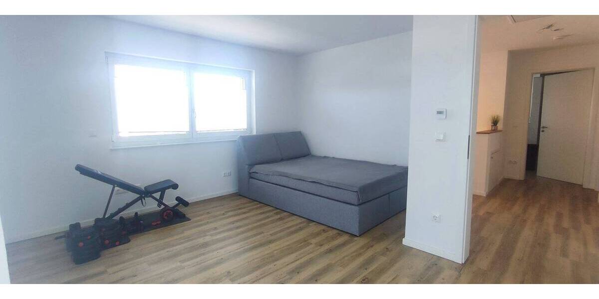 Einfamilienhaus Oberreichenbach - 5 Zimmer, 177 m&sup2;, 2.650&euro; | Angebot:26657299