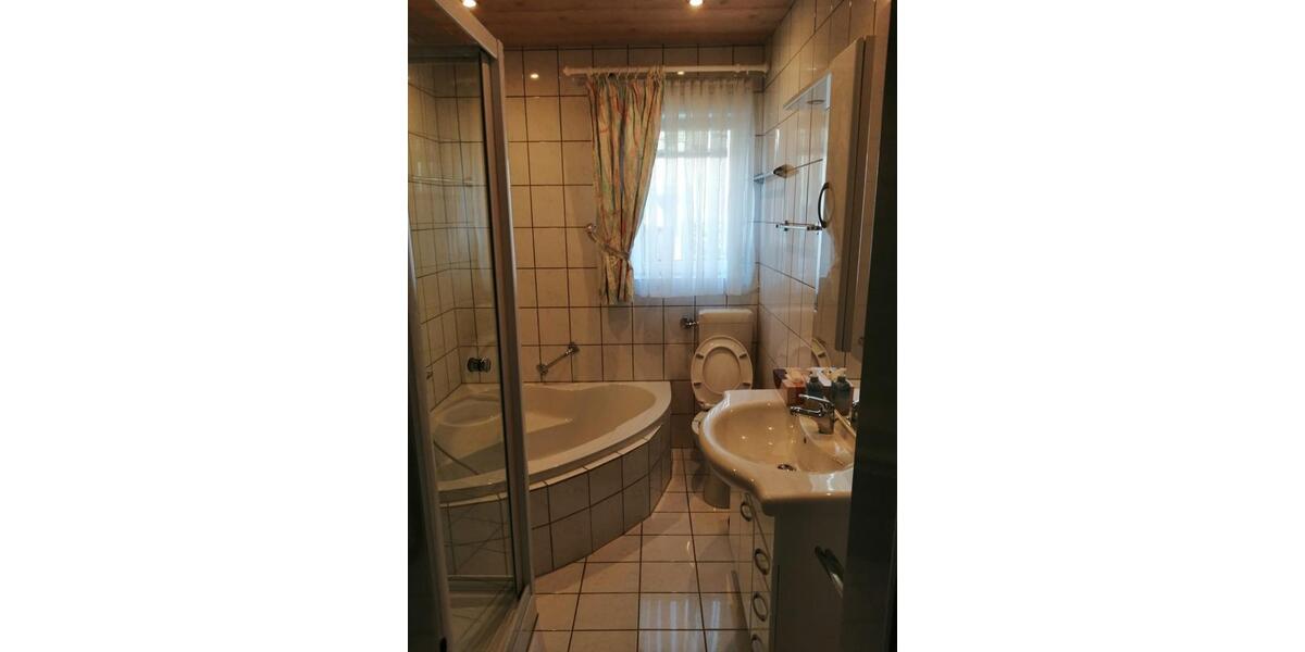 Erdgeschoßwohnung Langenzenn - 4 Zimmer, 106 m&sup2;, 900&euro; | Angebot:25332301