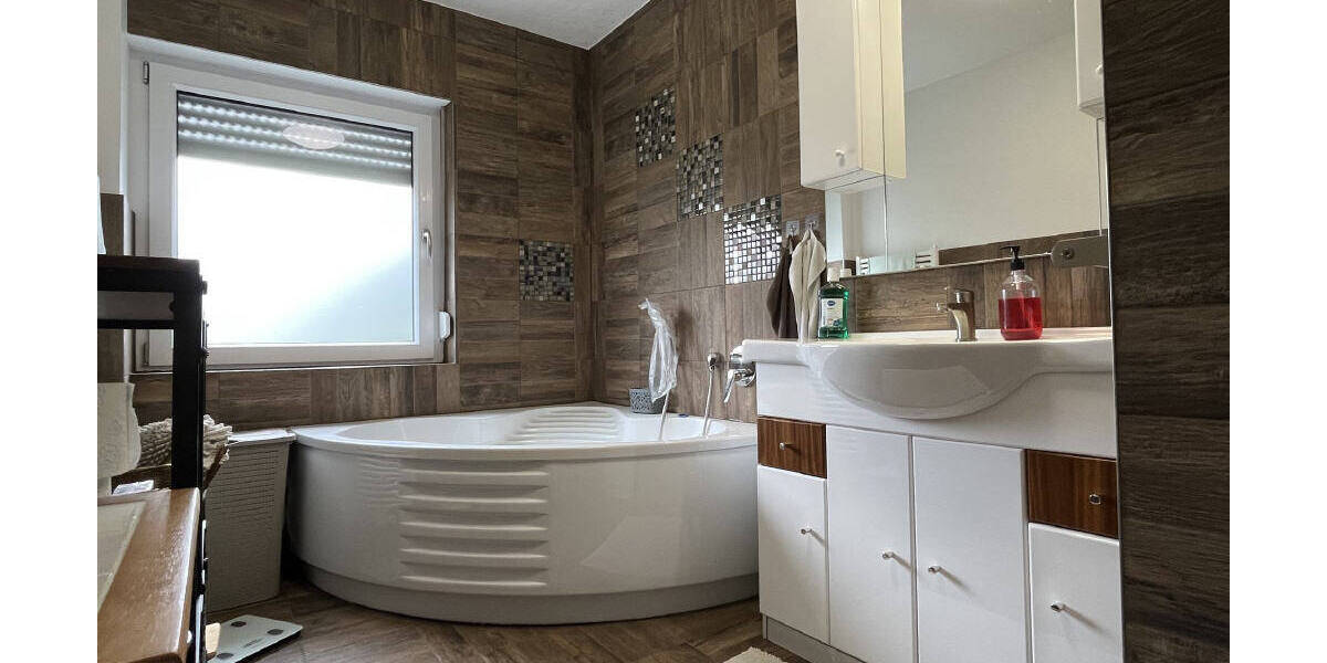 Mehrfamilienhaus, Wohnhaus Erlangen Bruck - 8 Zimmer, 169 m&sup2;, 890.000&euro; | Angebot:25671810