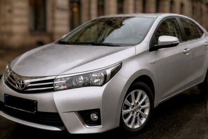 Toyota Corolla 64.000 km 12.800 &euro; Fürth 90768