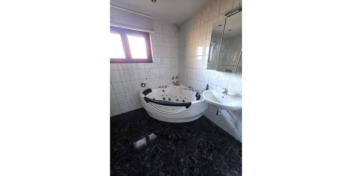 Etagenwohnung Feucht - 3 Zimmer, 100 m&sup2;, 349.000&euro; | Angebot:25984634