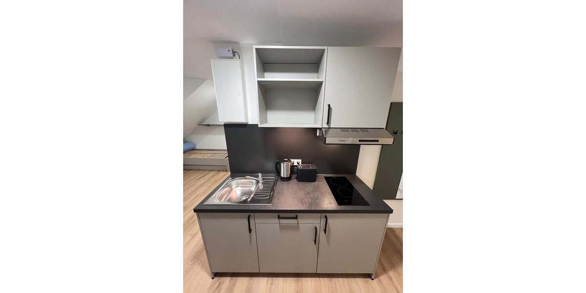 Dachgeschoßwohnung Erlangen Am Anger - 1 Zimmer, 24 m&sup2;, 700&euro; | Angebot:25872180