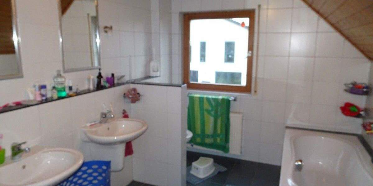 Doppelhaushälfte Heroldsbach Thurn - 4 Zimmer, 117 m&sup2;, 465.000&euro; | Angebot:25746860