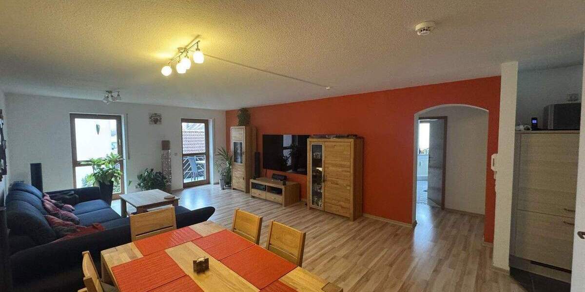 Etagenwohnung Heilsbronn - 3 Zimmer, 95 m&sup2;, 290.000&euro; | Angebot:25721098