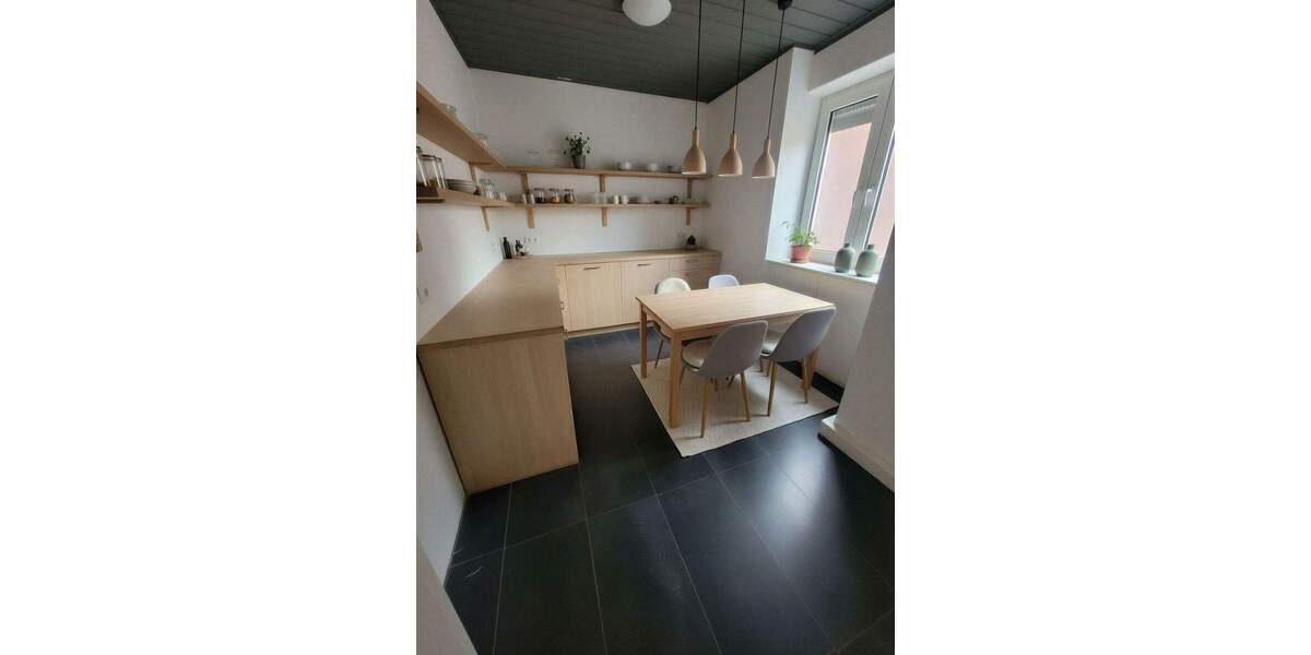 Mehrfamilienhaus, Wohnhaus Adelsdorf - 8 Zimmer, 202 m&sup2;, 398.000&euro; | Angebot:25681317