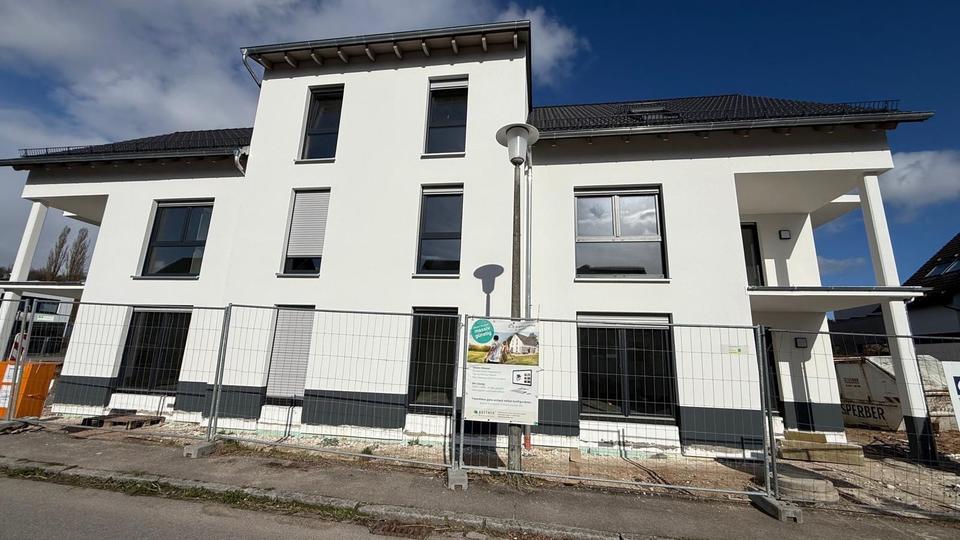 Erdgeschoßwohnung Leinburg - 3 Zimmer, 94 m&sup2;, 1.466&euro; | Angebot:25973558