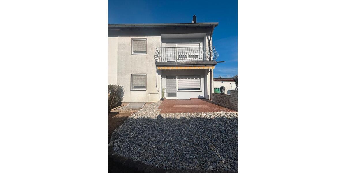 Doppelhaushälfte Uehlfeld - 4 Zimmer, 108 m&sup2;, 1.280&euro; | Angebot:25932814