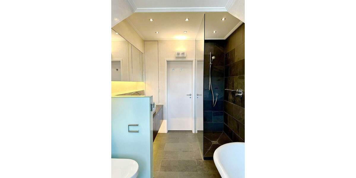 Etagenwohnung Nürnberg Maxfeld - 4 Zimmer, 174 m&sup2;, 2.575&euro; | Angebot:26017782