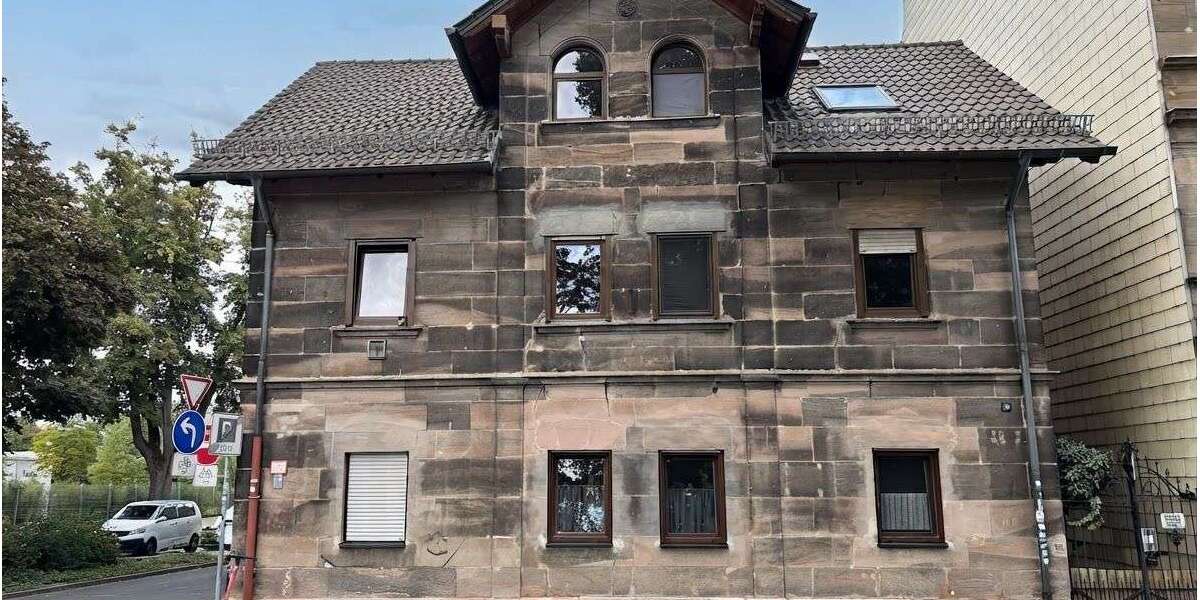 Einfamilienhaus Fürth Südstadt - 9 Zimmer, 226 m&sup2;, 450.000&euro; | Angebot:27290520
