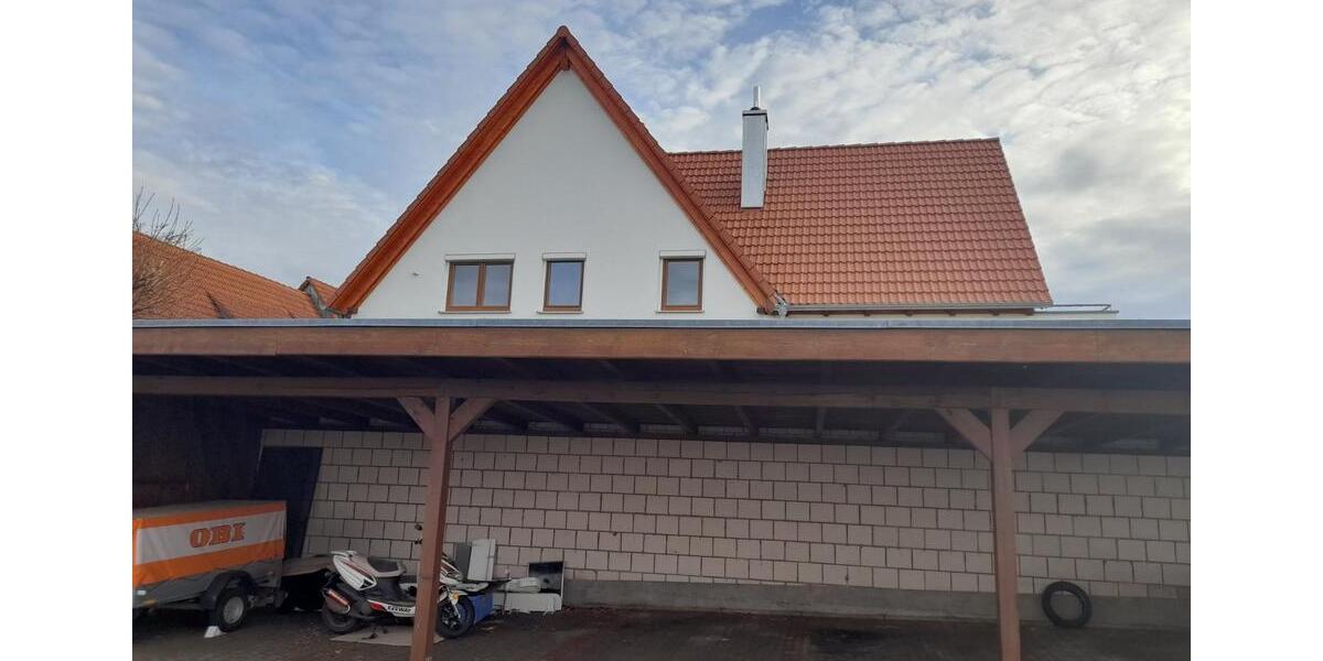 Dachgeschoßwohnung Langenzenn - 3.5 Zimmer, 86 m&sup2;, 975&euro; | Angebot:25445182