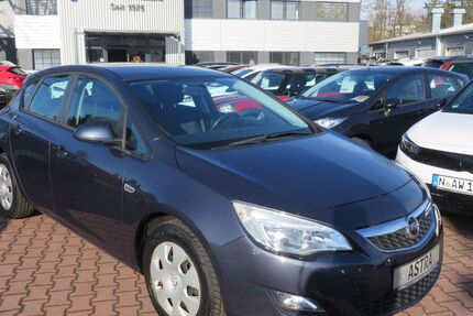 Opel Astra 51.895 km 7.990 &euro; Nürnberg 90431