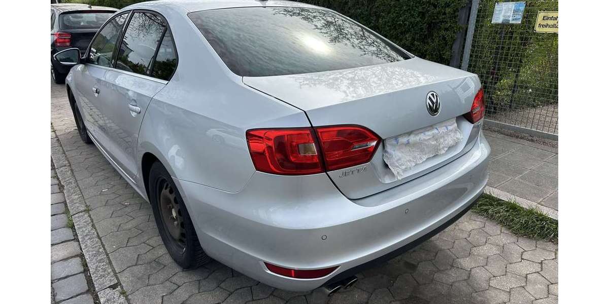 VW Jetta 126.942 km 4.900 &euro; Nürnberg 90478