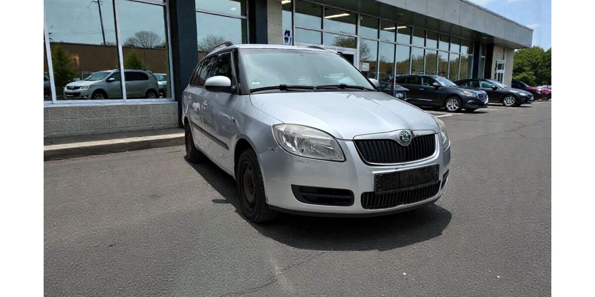 Skoda Fabia 215.627 km 2.590 &euro; Fürth 90763