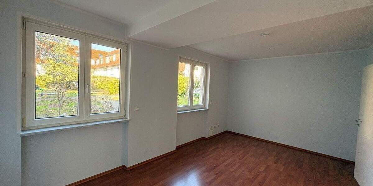 Etagenwohnung Nürnberg Gaismannshof - 4 Zimmer, 145 m&sup2;, 1.950&euro; | Angebot:26644405