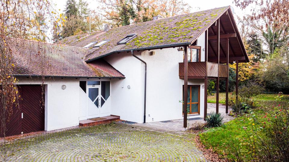 Villa Fürth Atzenhof - 9 Zimmer, 315 m&sup2;, 3.500&euro; | Angebot:24757698