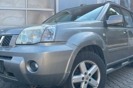 Nissan X-Trail 208.200 km 1.990 &euro; Burgthann-Oberferrieden 90559