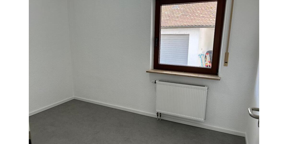 Etagenwohnung Forchheim - 3 Zimmer, 85 m&sup2;, 880&euro; | Angebot:25932568