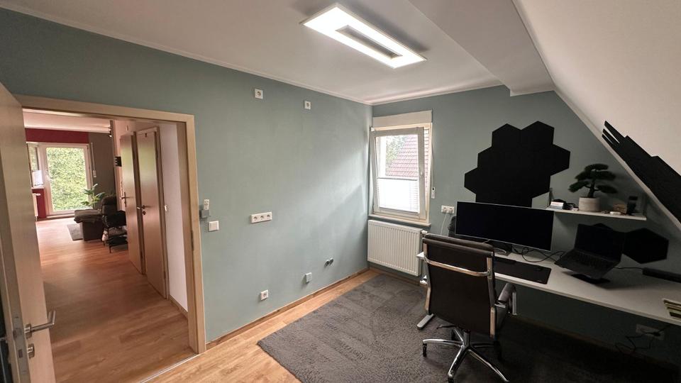 Dachgeschoßwohnung Schwabach - 3 Zimmer, 80 m&sup2;, 1.020&euro; | Angebot:25925057