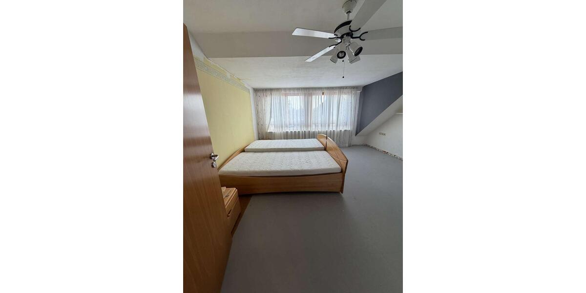 Etagenwohnung Erlangen Alterlangen - 3 Zimmer, 117 m&sup2;, 1.500&euro; | Angebot:25882988