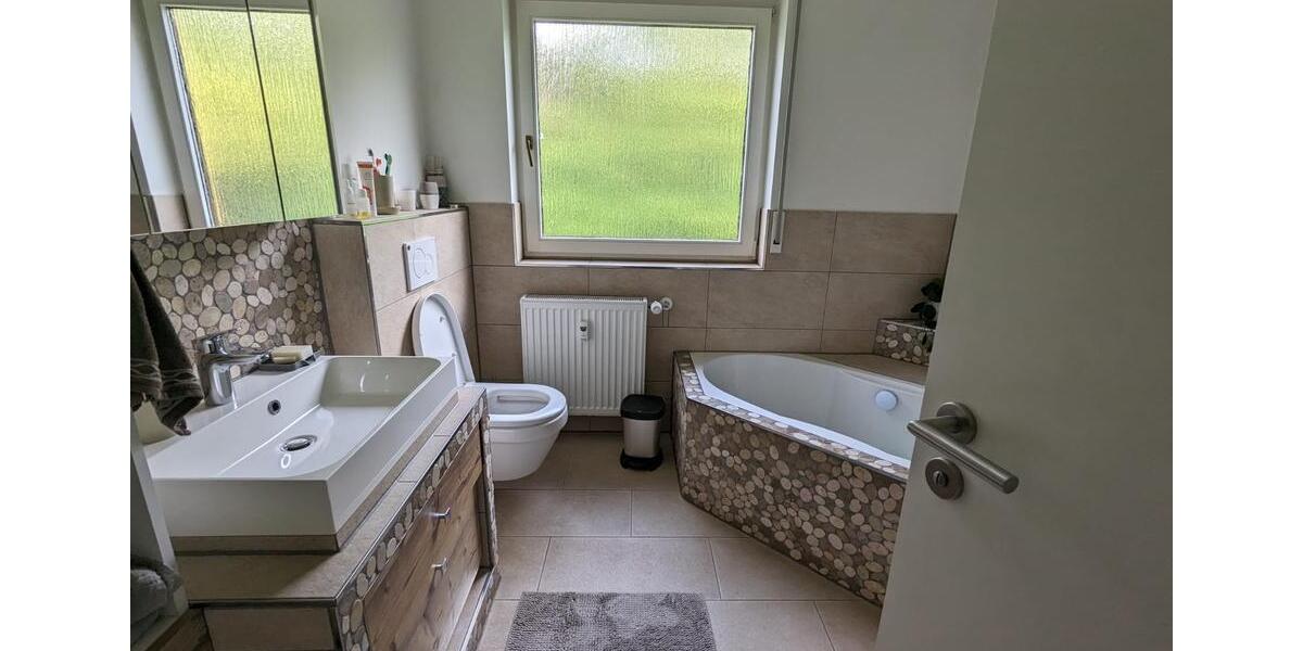 Terrassenwohnung Aurachtal - 3.5 Zimmer, 95 m&sup2;, 1.300&euro; | Angebot:25883187