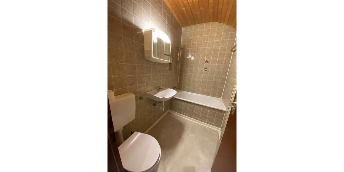 Etagenwohnung Aurachtal - 3 Zimmer, 105 m&sup2;, 900&euro; | Angebot:26022265