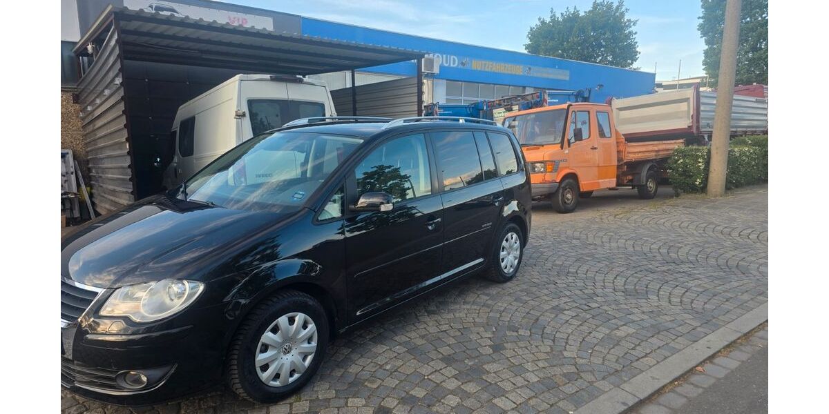 VW Touran 174.000 km 3.750 &euro; Fürth Burgfarrnbach 90768