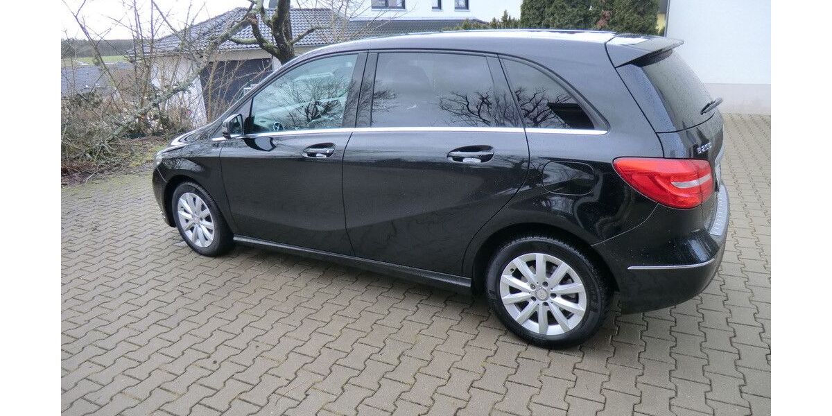 Mercedes-Benz B 200 35.200 km 13.499 &euro; Herzogenaurach 91074