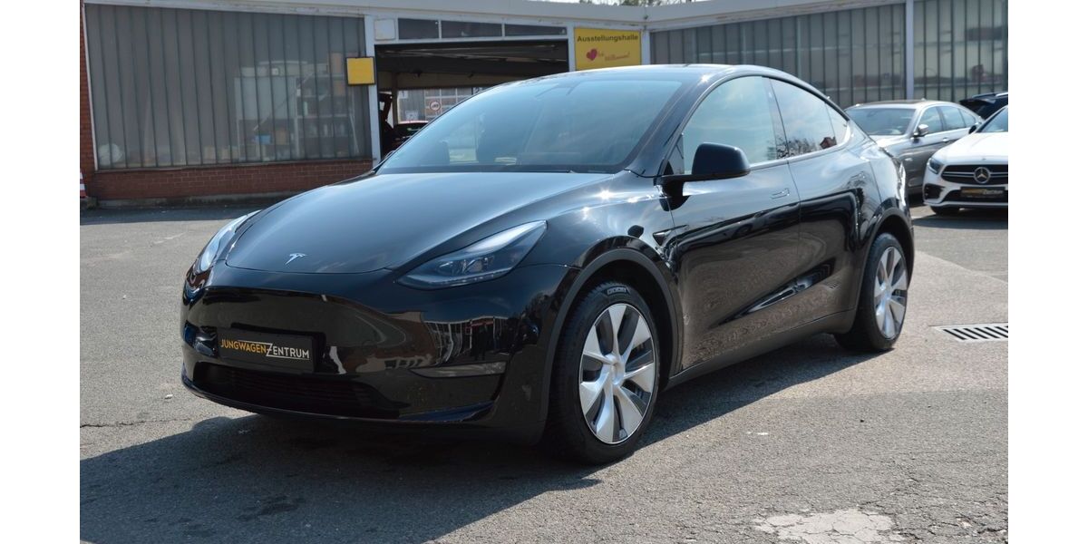 Tesla Model Y 22.800 km 36.900 &euro; Nürnberg 90469