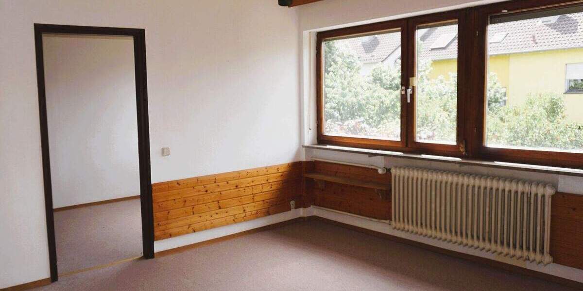 Reihenmittelhaus Nürnberg Röthenbach b Schweinau - 8 Zimmer, 158 m&sup2;, 399.000&euro; | Angebot:25704367