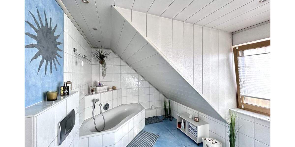 Mehrfamilienhaus, Wohnhaus Langensendelbach - 7 Zimmer, 237 m&sup2;, 664.000&euro; | Angebot:25701556