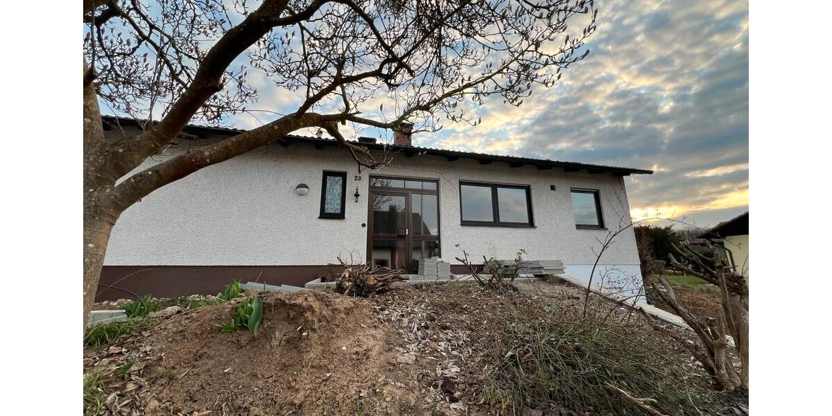 Einfamilienhaus Wiesenthau - 6 Zimmer, 180 m&sup2;, 1.600&euro; | Angebot:25859620