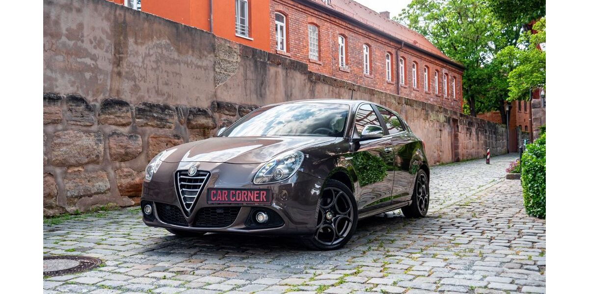 Alfa Romeo Giulietta 250.000 km 4.250 &euro; Haag 91126