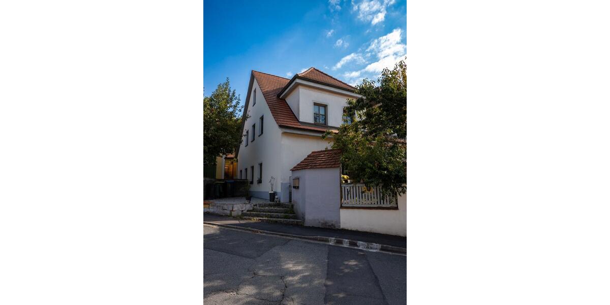 Mehrfamilienhaus, Wohnhaus Weißenohe - 10 Zimmer, 280 m&sup2;, 559.000&euro; | Angebot:26933591